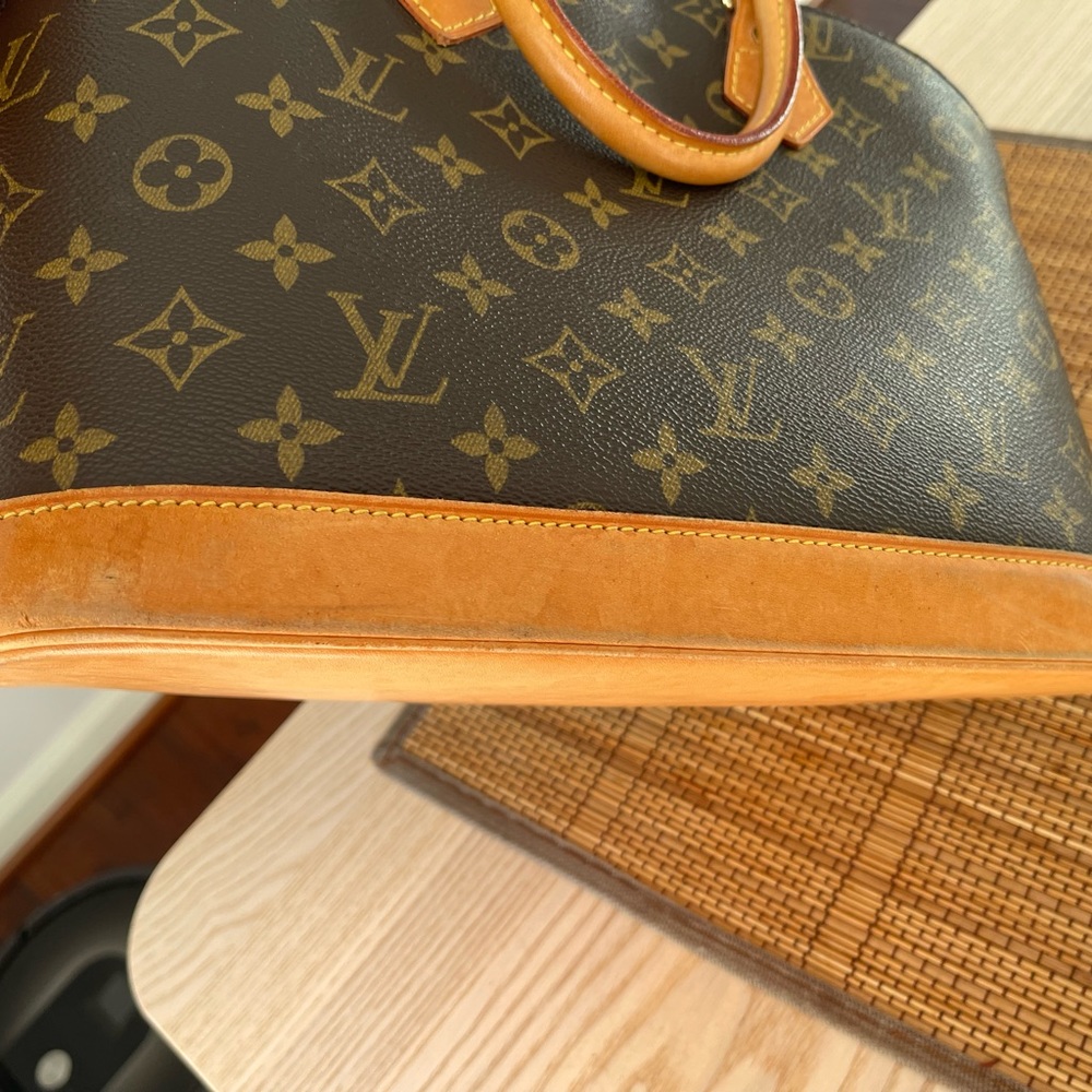 Louis Vuitton Monogram Alma PM Bag - Picture 8 of 10